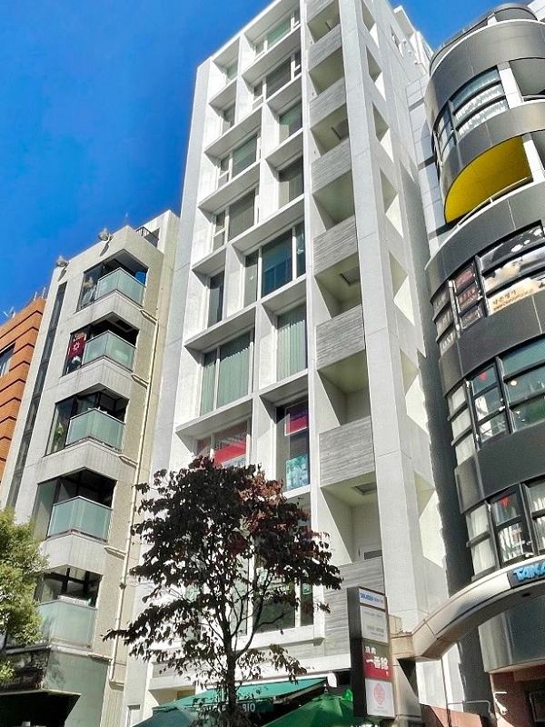 港区麻布十番1-8-2