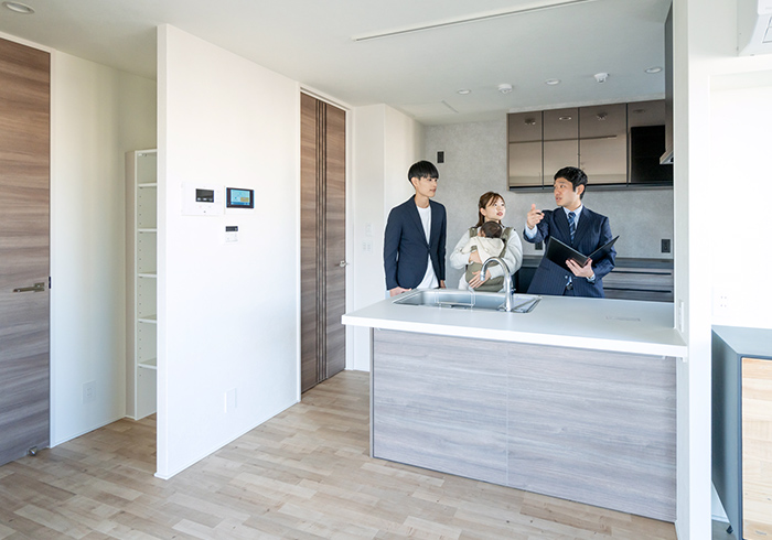 コンサルから施工後の管理まで 不動産経営にまつわる手間を 1社で請け負う賃貸管理会社です。